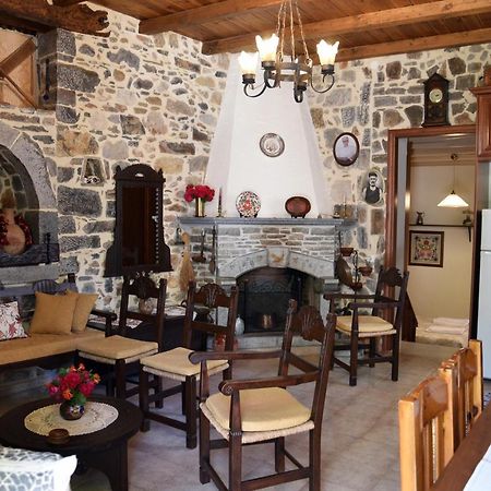 Traditional Residence With Terrace Latsida Экстерьер фото
