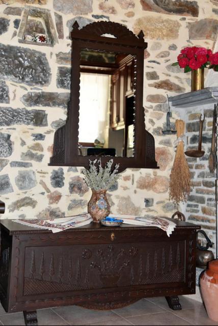 Traditional Residence With Terrace Latsida Экстерьер фото